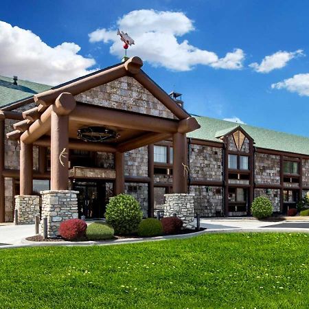 Bass Pro Shops Angler'S Lodge Springfield Esterno foto